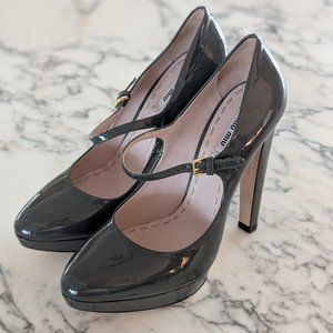 Miu Miu Patent Leather Grey Mary Jane Shoes Heels Pumps Sz 8 - LIKE NEW